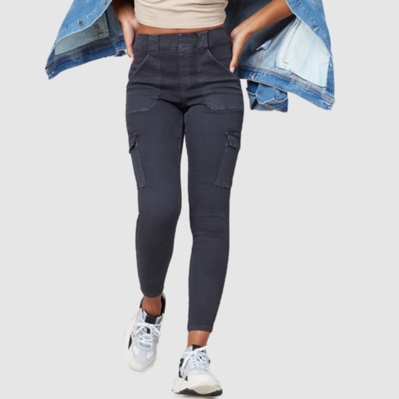 SPANX NWT Stretch Twill Cargo Ankle Pants in Grey - Picture 5 of 10